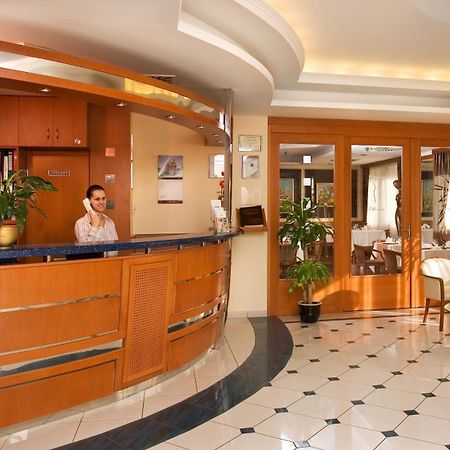 Hotel Kalvaria Superior Gyor Ngoại thất bức ảnh